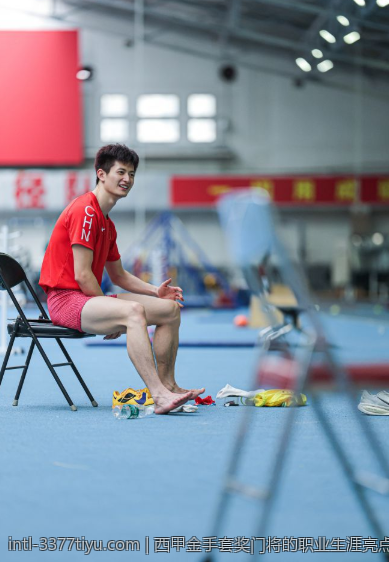 西甲金手套奖门将的职业生涯亮点